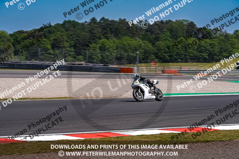 donington no limits trackday;donington park photographs;donington trackday photographs;no limits trackdays;peter wileman photography;trackday digital images;trackday photos